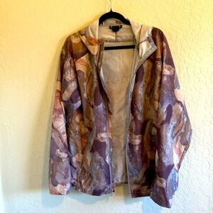 LIKE NEW all in motion Windbreaker/Running jacket with thumb holes and zippers